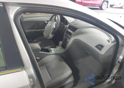 2011 Chevrolet Malibu Ls z USA, uszkodzony, nr VIN 1G1ZB5E11BF123251